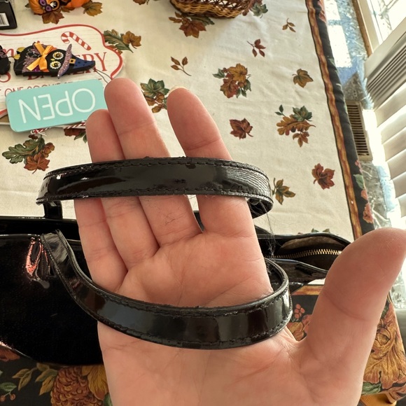 Kate Spade Sophie Camellia Street Patent Tote - Picture 13 of 16